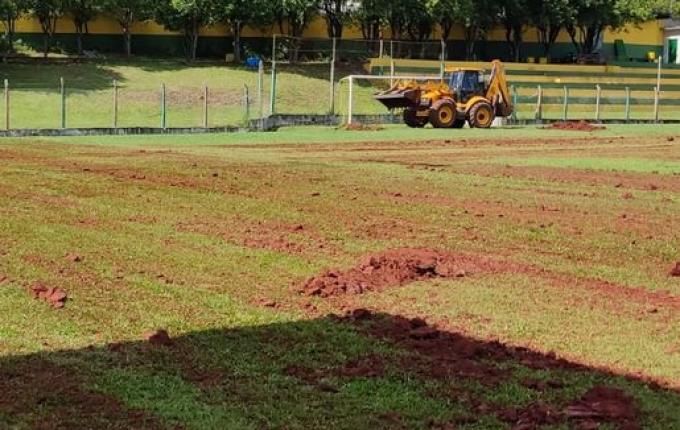 Estádio da Baixada em São José do Cedro recebe melhorias