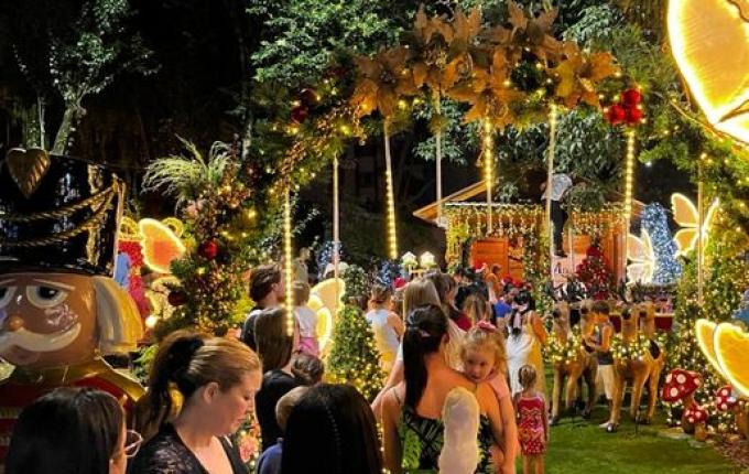 Chegada do Papai Noel e show de luzes marcam abertura do Natal da Gente, em SMO