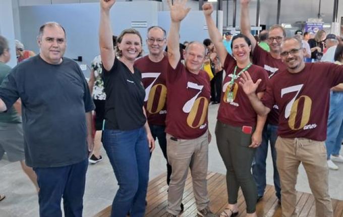 População prestigia reabertura da Feira Livre Central