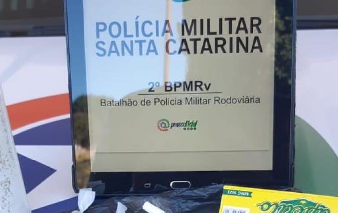 PMR flagra motorista com drogas na SC 163