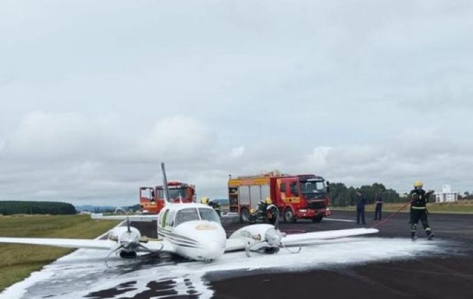 Avião dos bombeiros militares faz pouso forçado após falha mecânica em SC