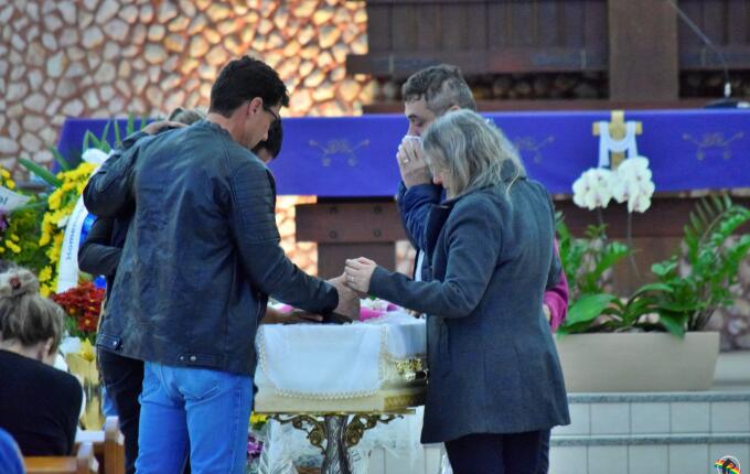 Irmãs mortas em acidente na BR-163 são sepultadas em SMO