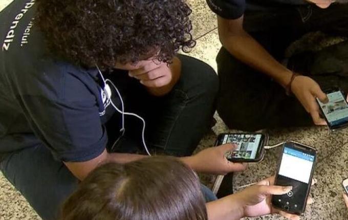 Ideb e proibição dos celulares estão entre desafios da educação em SC para 2025