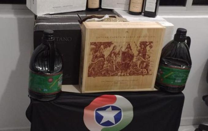 Fiscalização da PM encontra 72 garrafas de vinho e azeite de origem irregular em SMO