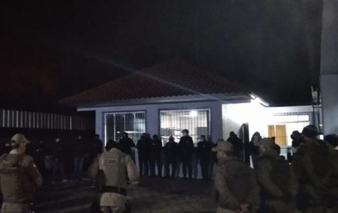 Vídeo: Polícia Civil de Cunha Porã prende duas pessoas por tráfico de drogas e apreende objetos