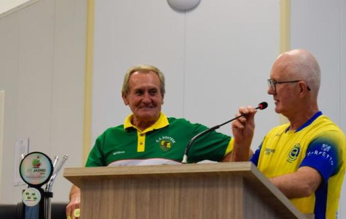 Praticantes de bolão recebem homenagem na Câmara pelos 70 anos de história