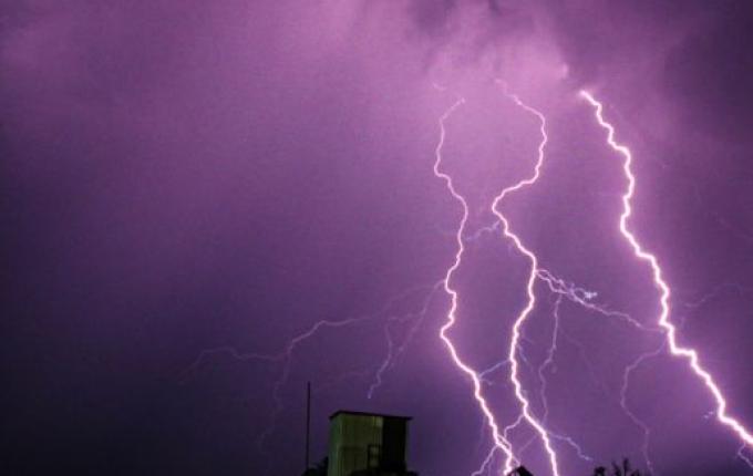 Santa Catarina é o terceiro Estado com maior densidade de raios no país