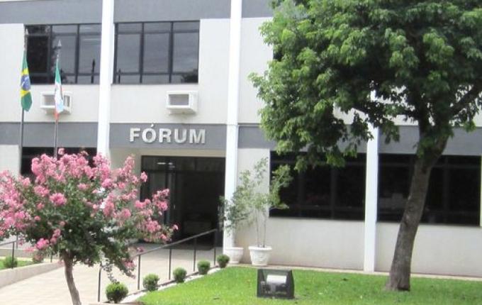 Cachorro ficará sob guarda compartilhada após ex-casal ir à Justiça em Mondaí