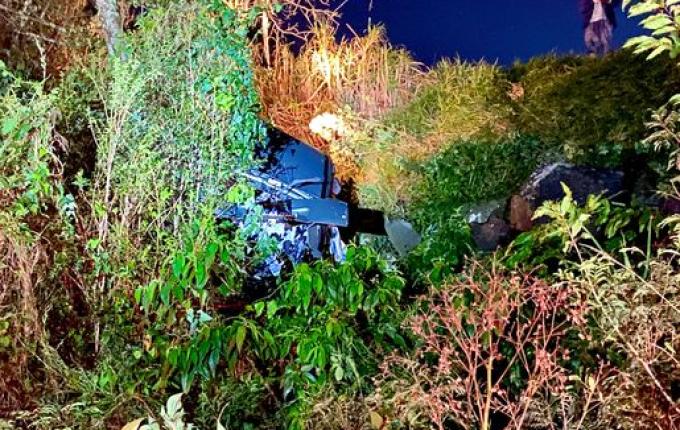 Colisão entre carro e ônibus mobiliza PRF na BR-282 em SMOeste