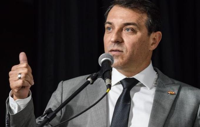 Inquérito contra ex-governador Carlos Moisés no caso dos respiradores é arquivado