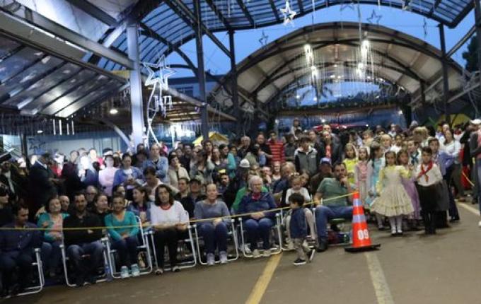 Abertura do Natal Iluminado é sucesso em Palma Sola