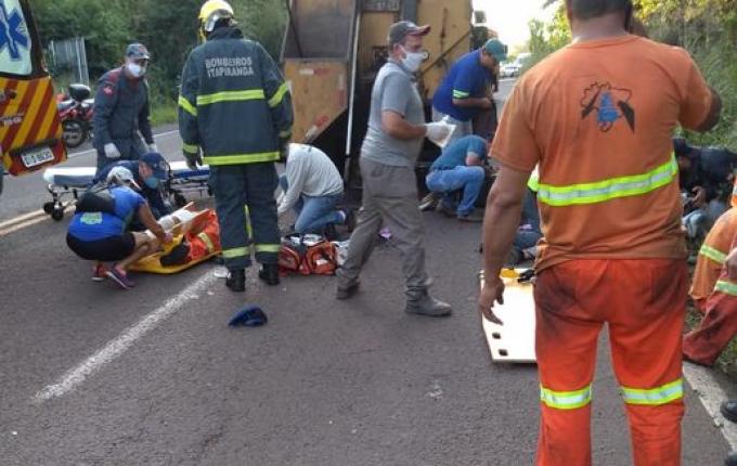 Acidente deixa pelo menos dois feridos na SC 163