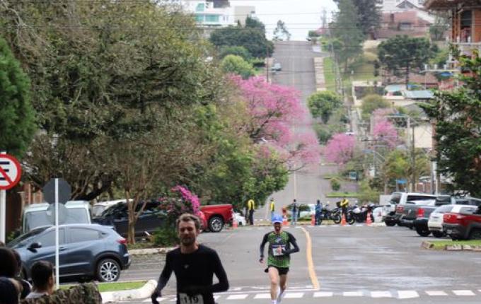 Corrida do Soldado reúne quase 700 participantes em SMO