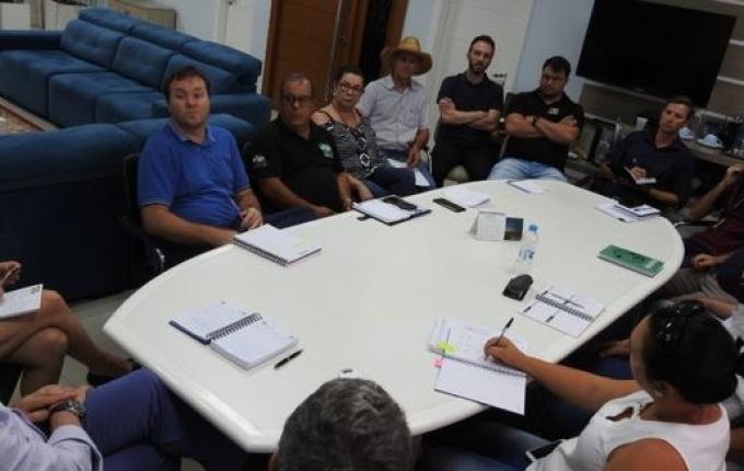 Bolo de aniversário é cancelado e prefeito anuncia investimentos em Saúde e Educação