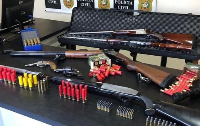 Polícia Civil apreende armas relacionadas à investigação de violência doméstica