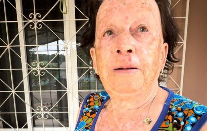 “Parecia o dilúvio que vinha, arrastando tudo” diz moradora sobre caminhão que colidiu em casa