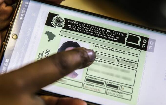 Decisão do STF segue válida e motorista com dívida pode ficar sem CNH em 2026