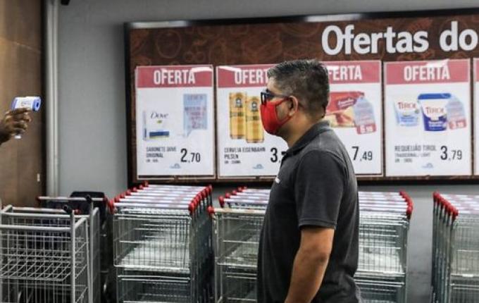 Supermercados terão que medir temperatura de clientes a partir desta segunda em Florianópolis