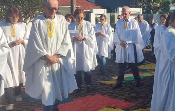 Igreja Matriz São José realiza celebração de Corpus Christi