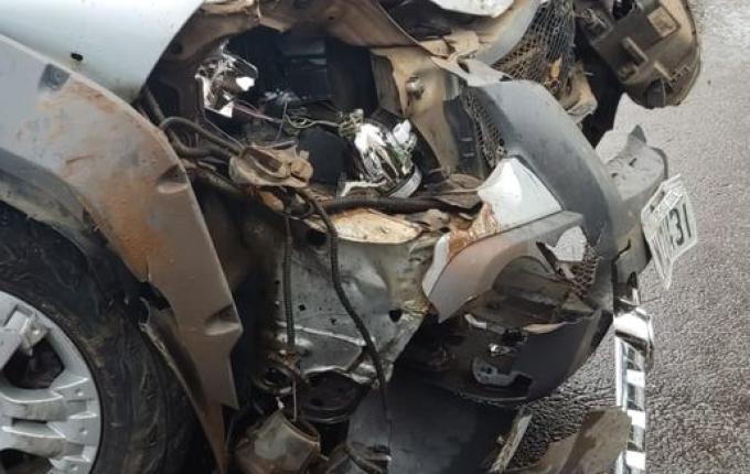 Motorista colide com o carro no centro de São José do Cedro