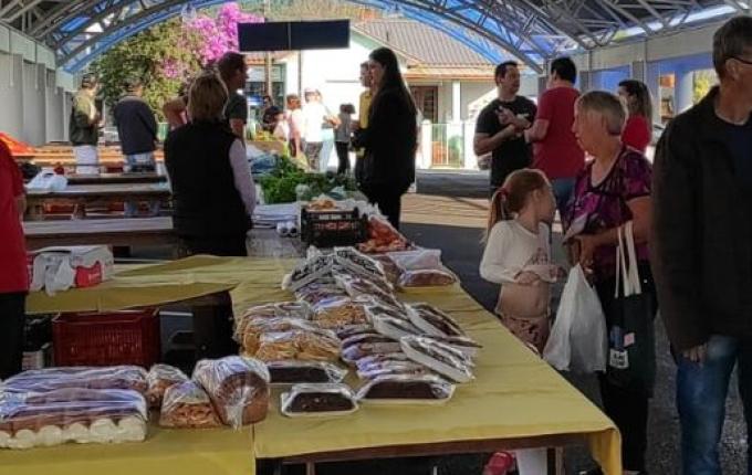 Primeira edição da Feira Livre movimenta Rua Coberta neste sábado em Mondaí