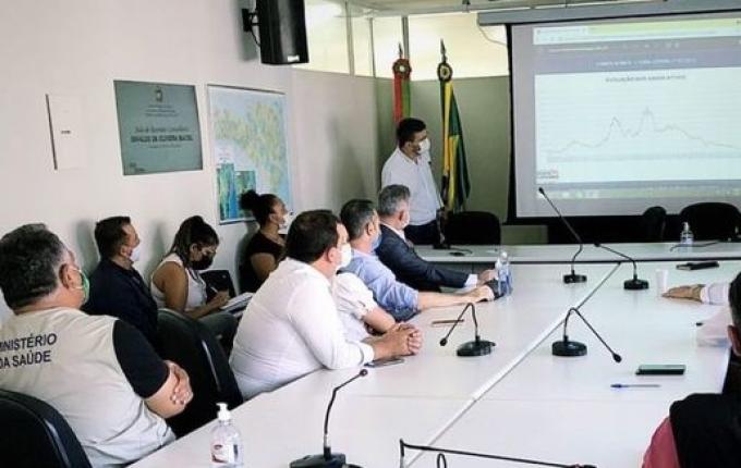 SC terá novo plano de contingência para frear Covid sem lockdown; entenda