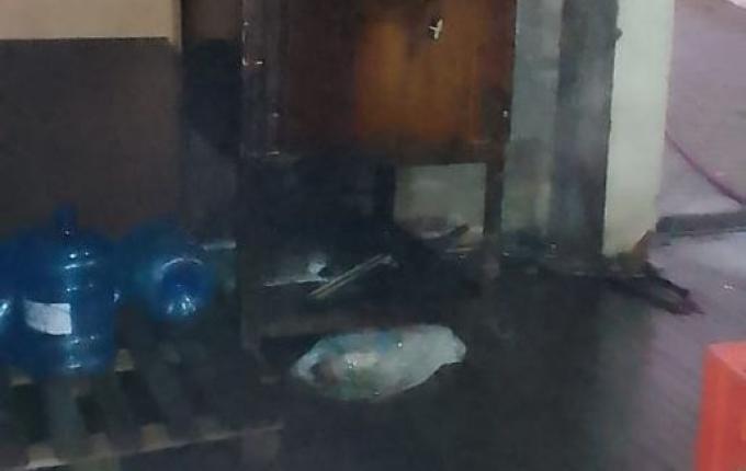 Bombeiros controlam princípio de fogo em depósito de bebidas em São Miguel do Oeste