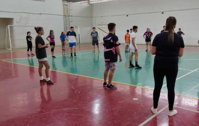 Colégio de Guarujá do Sul encerra semana de gincana com os alunos