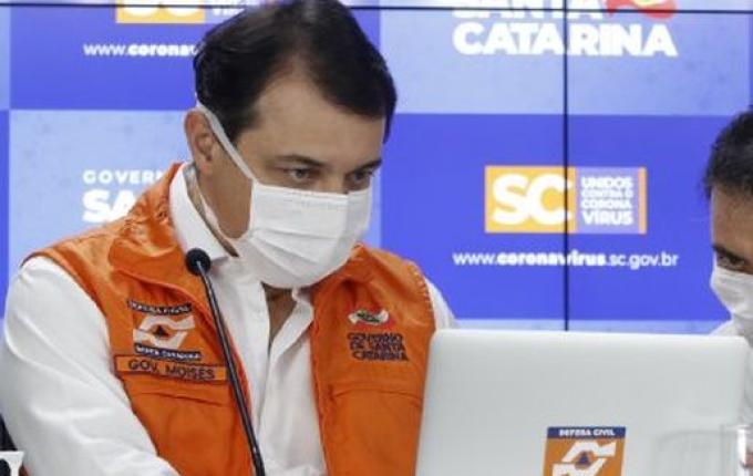 Portaria autoriza a confecção e o uso de máscaras de tecido em SC