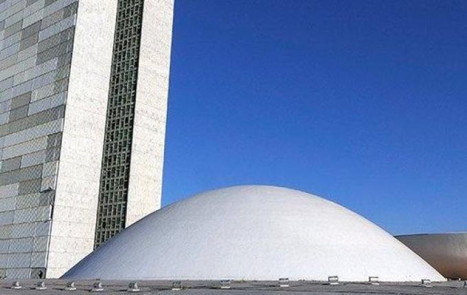 Concurso do Senado abre inscrições. Salário até R$ 33 mil. Veja como se inscrever