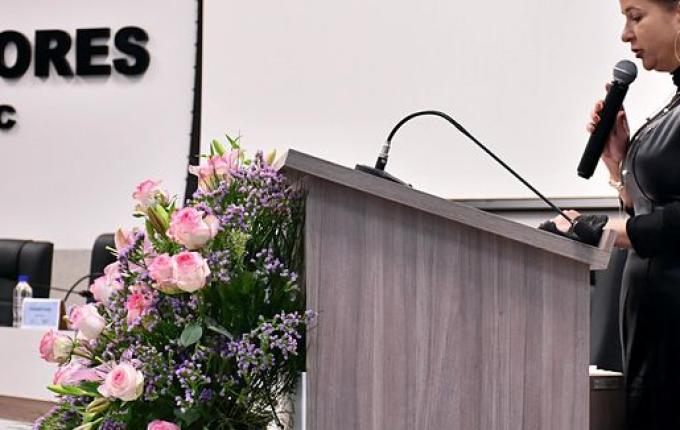 Parlamento Jovem empossa 17 estudantes em São Miguel do Oeste para mandato de 2025