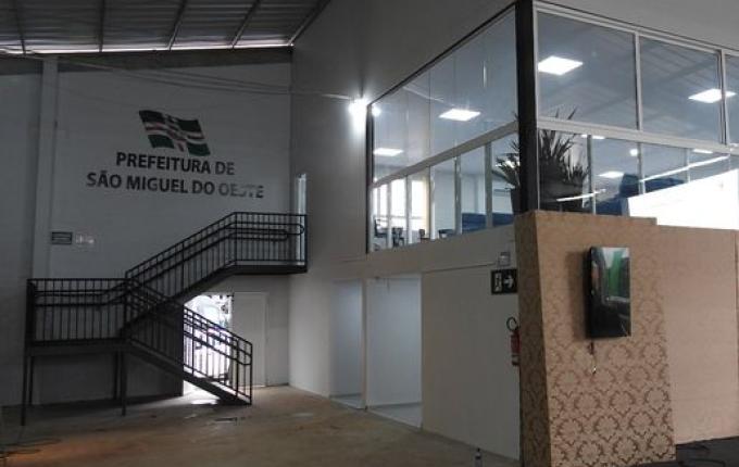 Trevisan transfere gabinete para o parque da Faismo