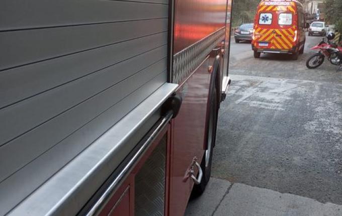 Acidente entre carro e moto deixa motociclista ferido na SC-160