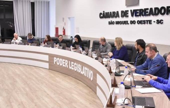 Vereadores de SMO participam de seminário estadual em Florianópolis