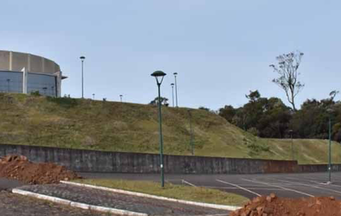 Por aglomerações e tumultos, estacionamento do Centro de Eventos é fechado