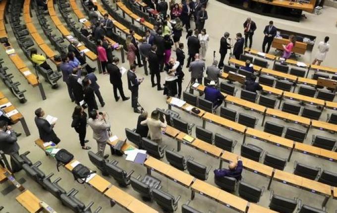 Setor produtivo diz que "derrota do aumento do IOF é alívio para economia"