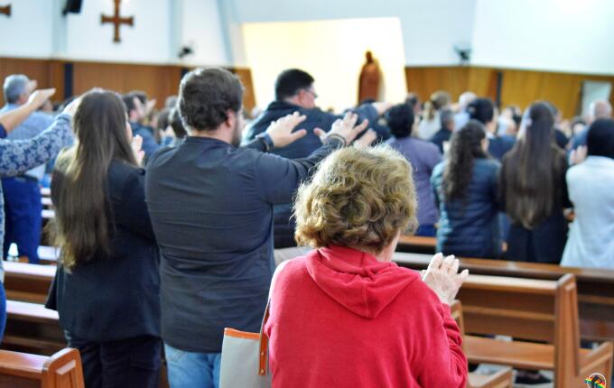 Irmãs mortas em acidente na BR-163 são sepultadas em SMO