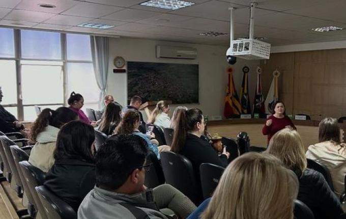Conselho municipal de assistência social de São José do Cedro participa de capacitação