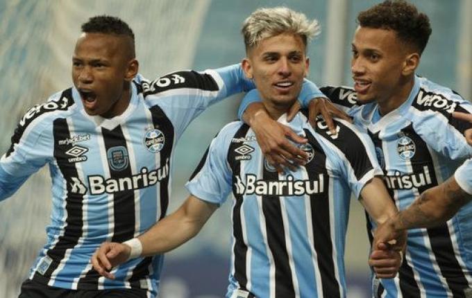 Grêmio bate o Vila Nova e respira antes da chegada de Renato Portaluppi