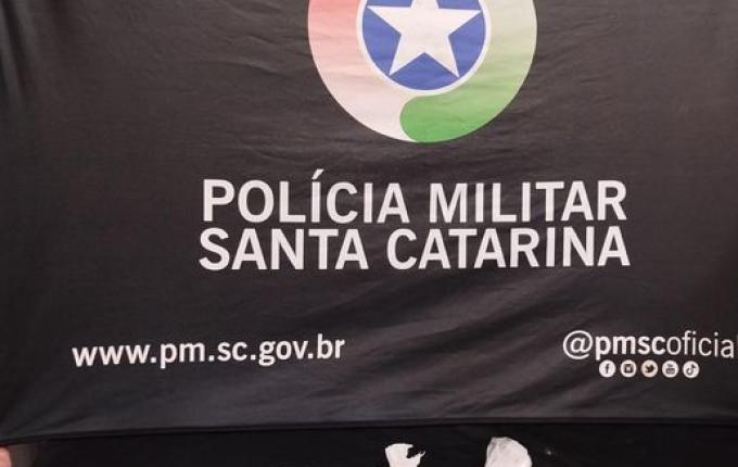 Homem é preso por tráfico e envolve irmão menor com drogas em São Miguel do Oeste