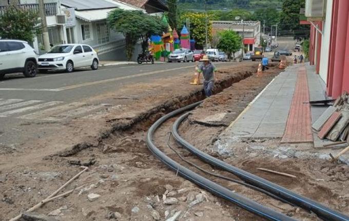 Após mais de 30 anos de espera, Itapiranga inicia revitalização das redes de água da cidade