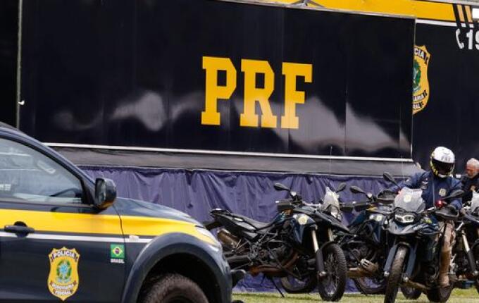 PRF reforça fiscalização no Carnaval em SC com helicóptero e drones