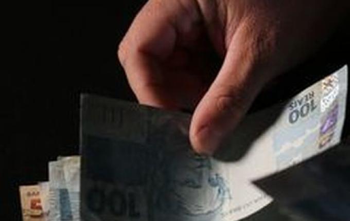 INSS começa a pagar 13º e novo salário mínimo nesta quinta-feira