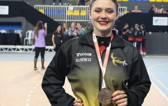 O quarteto da categoria sênior conquista 1º lugar em Barra Velha