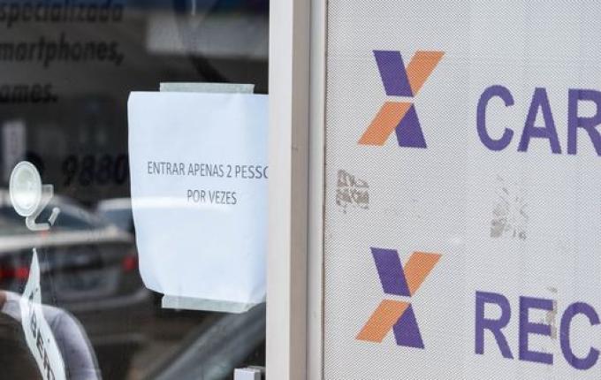 Bancos adotam medidas, mas registram filas e aglomerações no retorno dos serviços