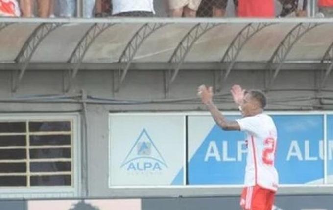 Inter vence o Caxias no Centenário por 2 a 0 e larga em vantagem na semifinal