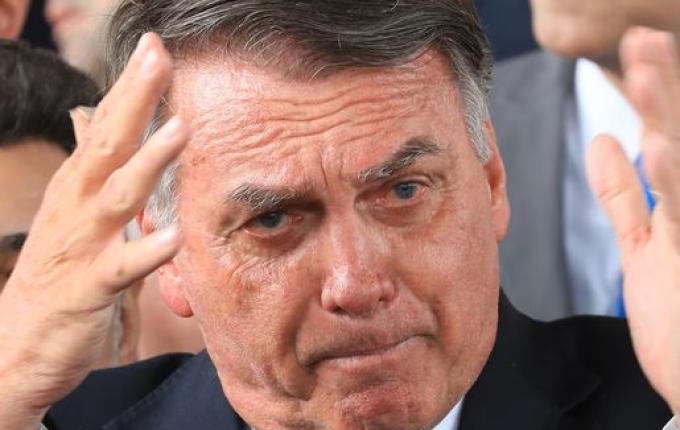 Bolsonaro têm até quarta para entregar defesa ao STF por tentativa de golpe