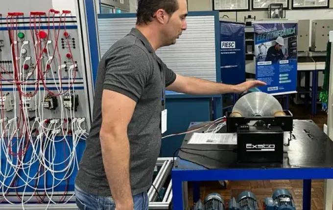 Arena Senai apresenta cursos técnicos gratuitos a alunos do Ensino Médio, em SMO