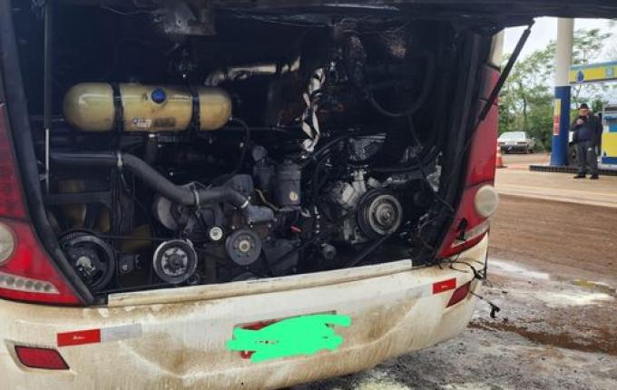 Princípio de incêndio em ônibus mobiliza Corpo de Bombeiros de Itapiranga