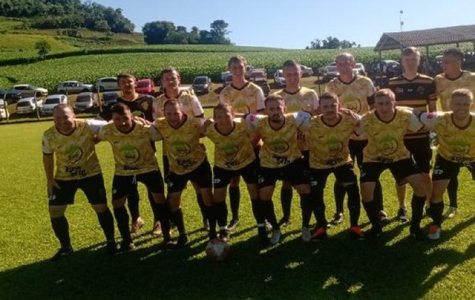 Dourado vence fora de casa pelo Municipal de Itapiranga